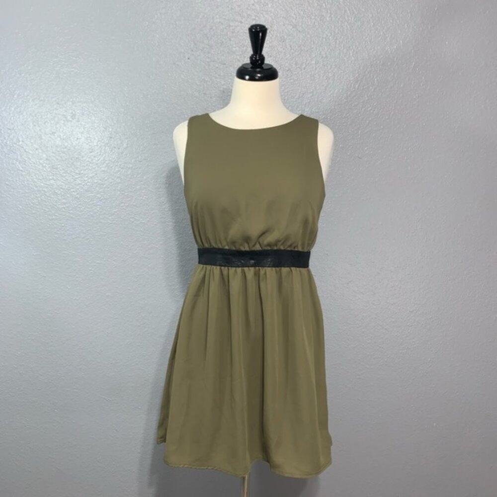 Monteau Vegan Leather Trim Open Back Dress Green M